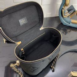 Louis Vuitton Vanity Pm Black for Sale in Brooklyn, NY - OfferUp