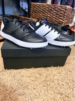 Golf shoes