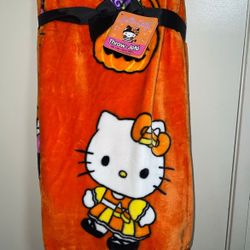 hello kitty halloween bundle of 3! 