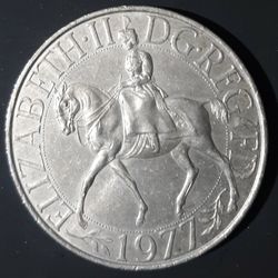 1977 Jubilee Crown HUGE Queen Elizabeth II Coin Commemorative 