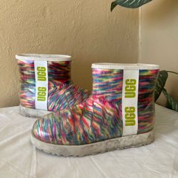 UGG Women's Classic Clear Mini Pixelate Booties - Size 9