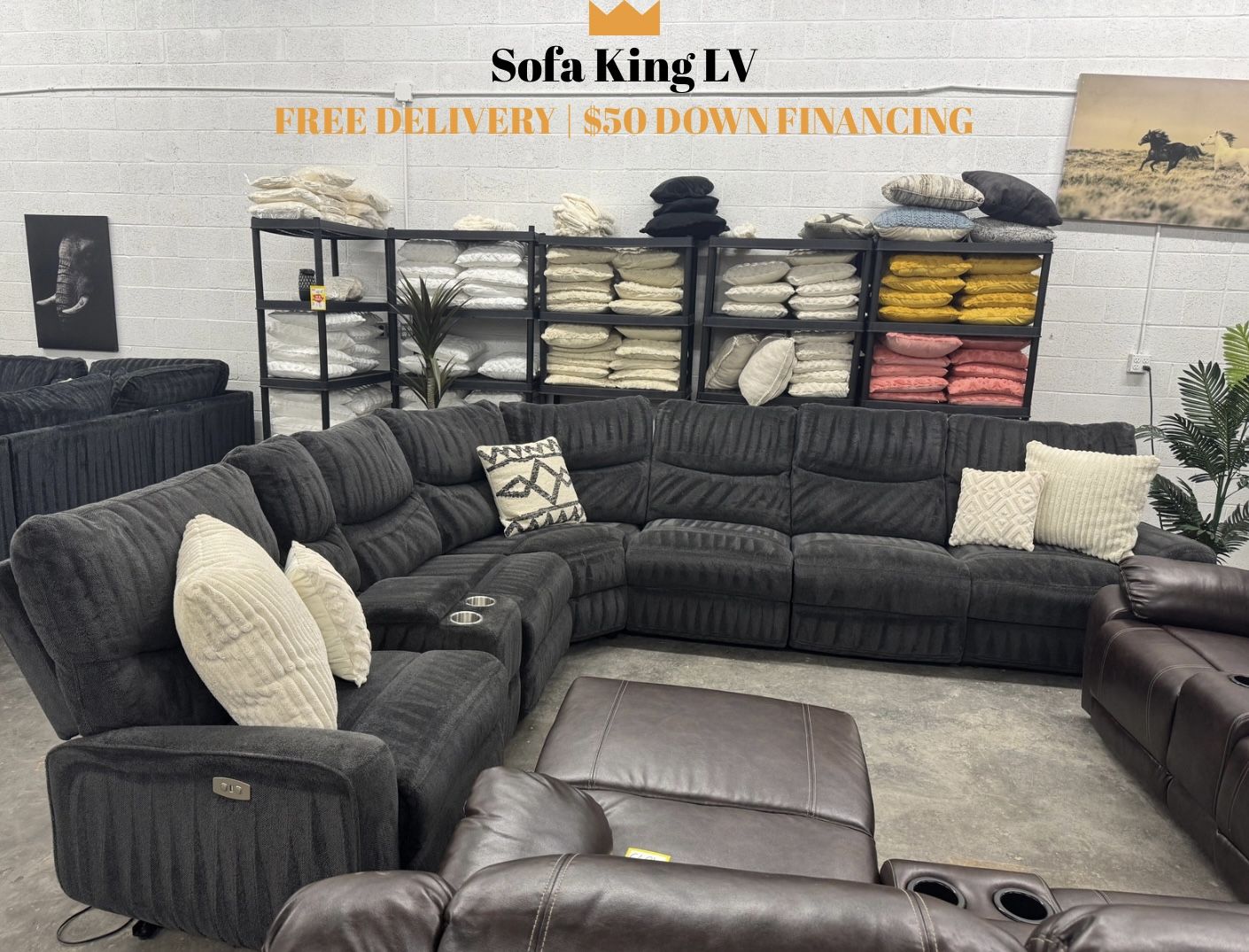 ree Delivery* Like New Gray Sectional Sofa with Recliners!