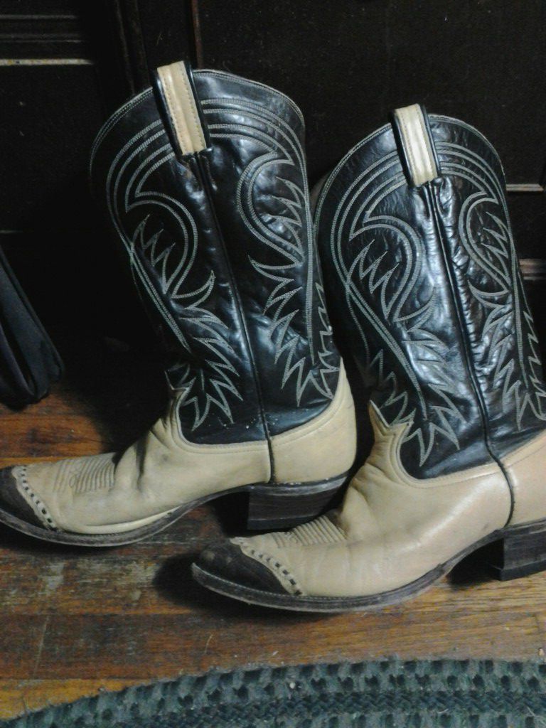 Cowboy boots size 12 or 13