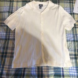 NEW H&M Men’s White Ribbed Short Sleeve Button-Up – Size Medium