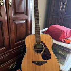 Yamaha FG830 Acoustic Guitar 