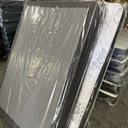 Set Full Size Mattress And Box Spring 