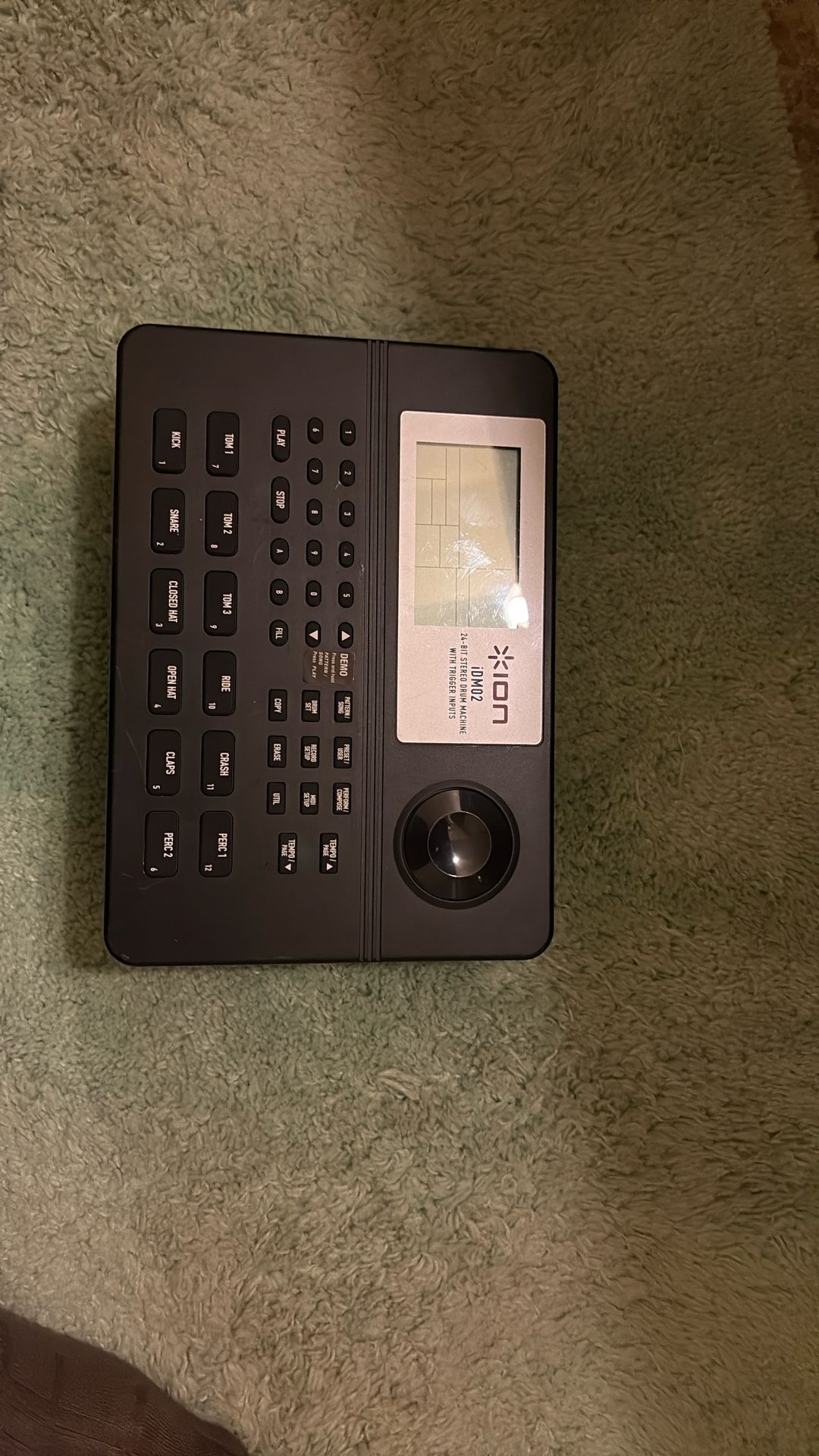 DRUM MACHINE