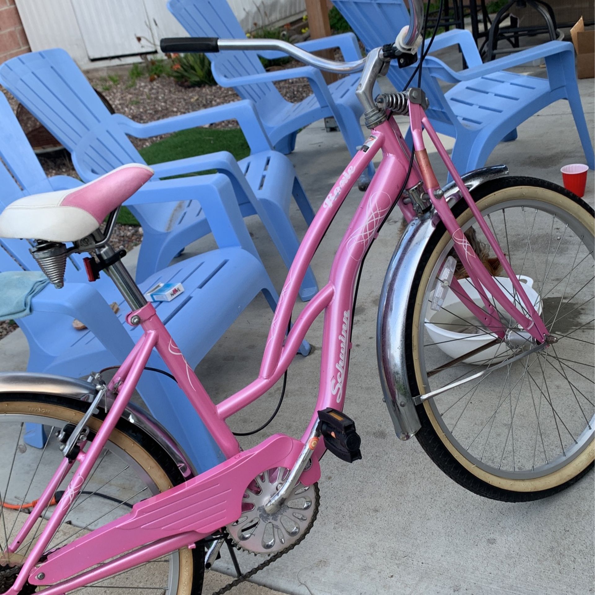 Schwinn pink 26 roxie cruiser online bike