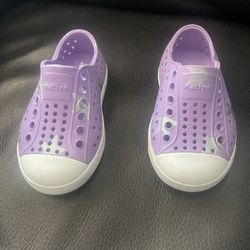 Native Shoes Size 5 toddler