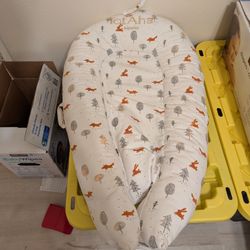 Tot Aha Baby Lounger 