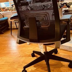 Haworth Mesh Office Chair Black Adjustable Arms Ergonomic Desk