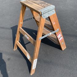 2’ Wooden Werner Ladder 