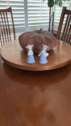 Pottery- singing nuns