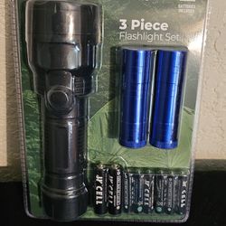 Outerbanks 3 Piece Flashlight Set Batteries Included NEW SEALED