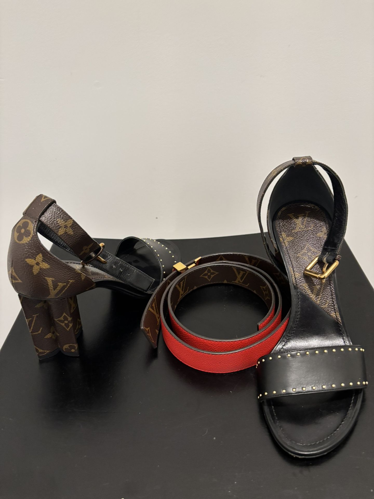Louis Vuitton Sandal Size 9 & BeLT