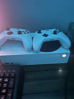 Xbox One And Xbox Series S