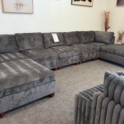 🛋️ Dark Gray Modular Sectional + Ottomans – Only $1,399!