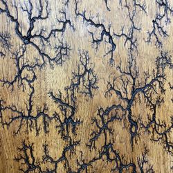 🔥 Fractal Burnt Live-Edge Table – Nature’s Lightning Captured in Wood 🔥