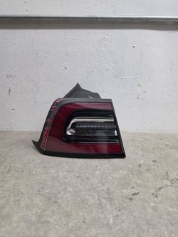 Left tail light tesla model 3 2017 2018 2019 2020 2021 2022 2023