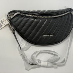 Michael Kors Small Peyton Flap Crossbody - Black (35F0GP6C1U)