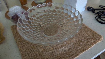 Glass fruit bowl