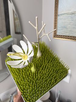 Boon Lawn Green Grass Countertop Drying Bottle Rack with Accessories - 9"x9"