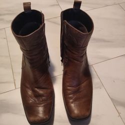 Boots Size 42