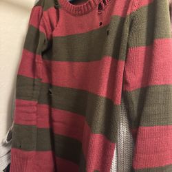 Freddy Sweater-dress, Fedora, & Blade Hand