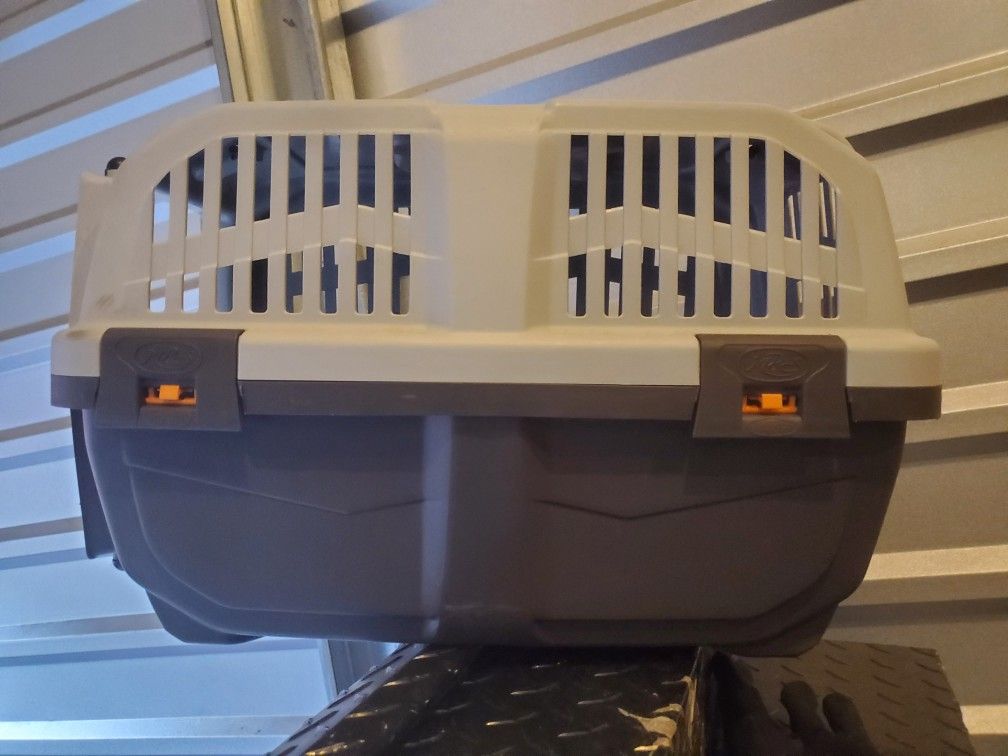 Medium Large Pet Carrier 