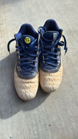 UnderArmour Baseball Cleats 6.5