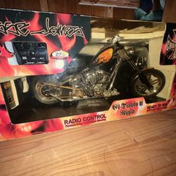 Jesse James West Coast Choppers El Diablo II Rigid RC Motorcycle 27MHz NIB