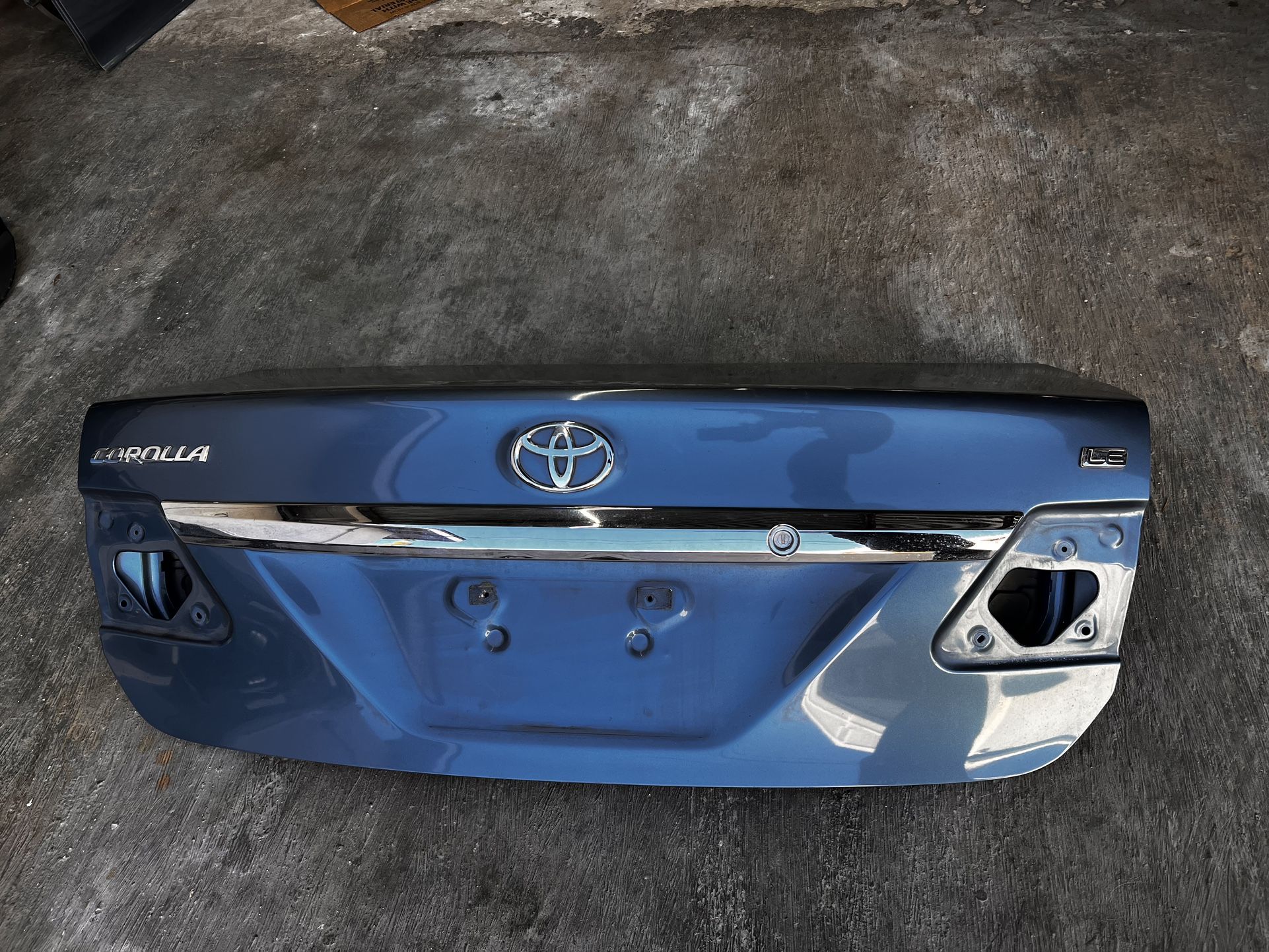 11-13 TOYOTA COROLLA REAR TRUNK DECK LID