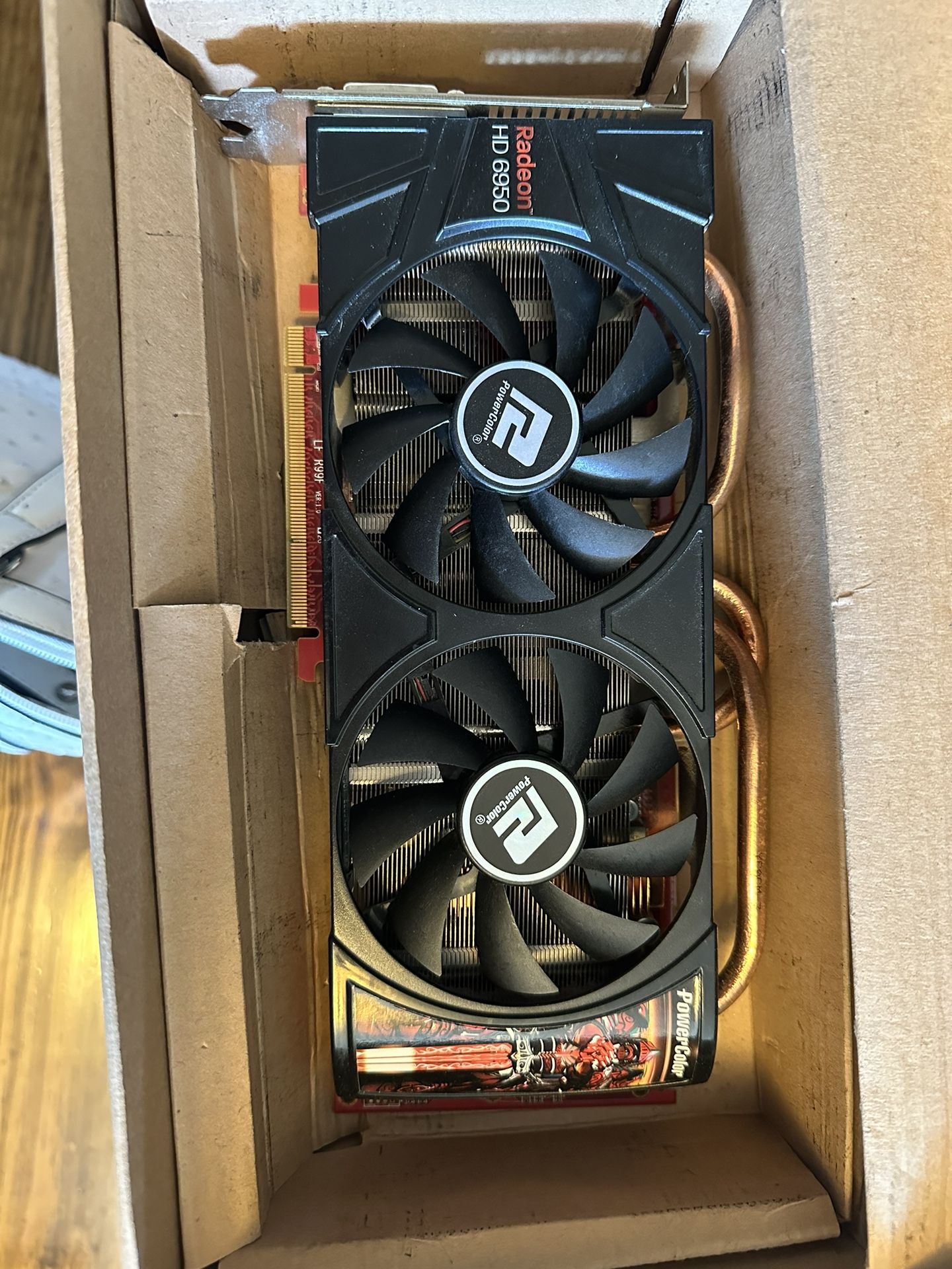 Radeon HD 6950 GDDR5, 2GB, Power color, Graphics Card