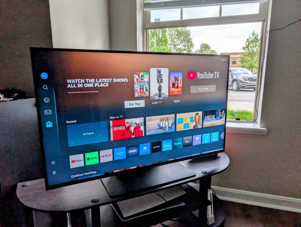 43" 4k Samsung QLED TV -- LIKE NEW! ($900 Value!)
