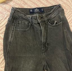 Hollister Ultra High-Rise Mom Jeans W23 L27