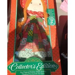HOLLY HOBBIE COLLECTOR DOLL