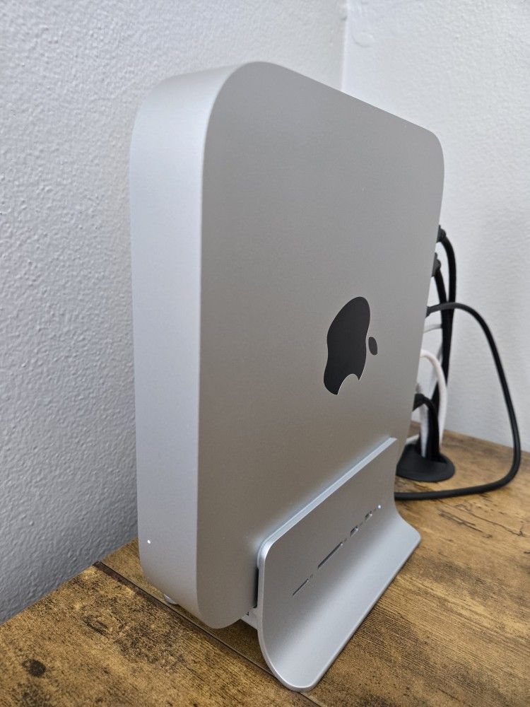 Mac mini M2 Pro – 19-core GPU – 32GB RAM – 1TB SSD (+512GB Dock) – AppleCare+ – $1,400 OBO