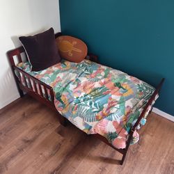 Gently Used Toddler Bed