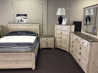 Complete queen bedroom group