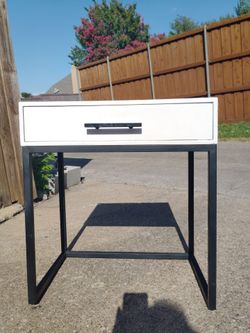 Modern end table