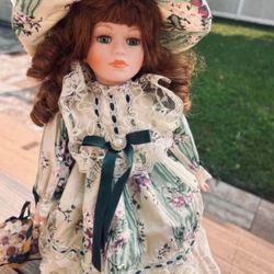 Antique Collectible Dolls 