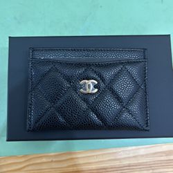 Chanel Leather wallet never used but opened 