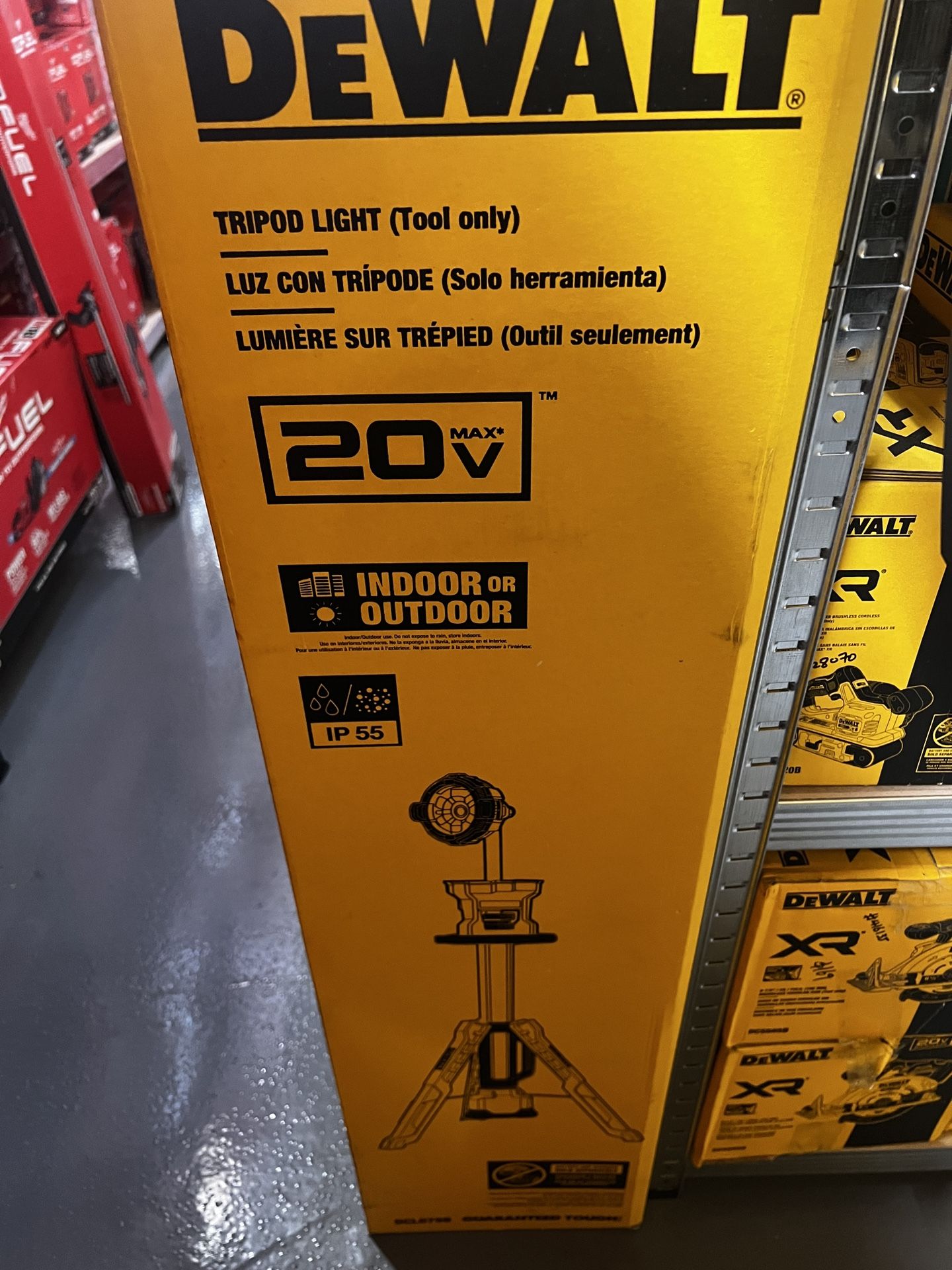 Dewalt 20v Max Tripod Light Tool Only