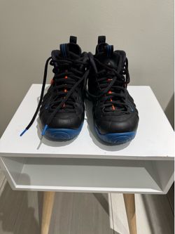 “NY KNICKS” NIKE FOAMPOSITE PRO (SIZE 9.5)