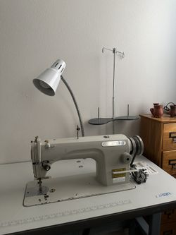 CONSEW SINGLE NEEDLE INDUSTRIAL MACHINE