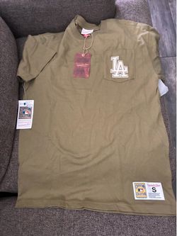 $60 BRAND NEW MEN’S SMALL