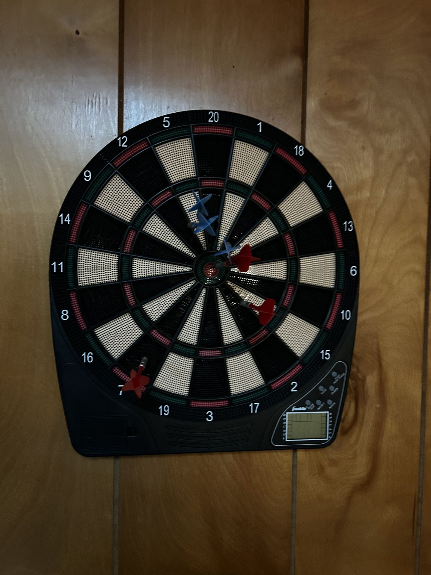 Electronic Dartboard - 200 games