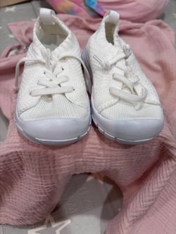 White Knit Toddler Sneakers size 6.5