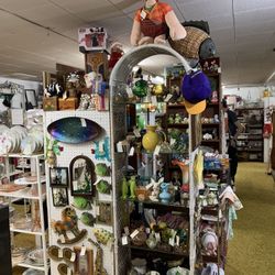 Antique’s, Collectables And Lots Of Fun Items For Sale