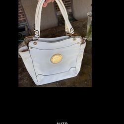 Authentic Genuine White Leather Michael Kor pocketbook bag in fair condition 